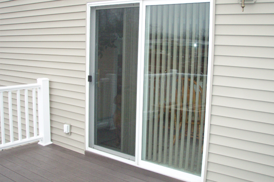 Carpinteria-screen-door-repair
